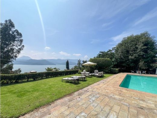 Complexes résidentiels à Valle de Bravo, Estado de México