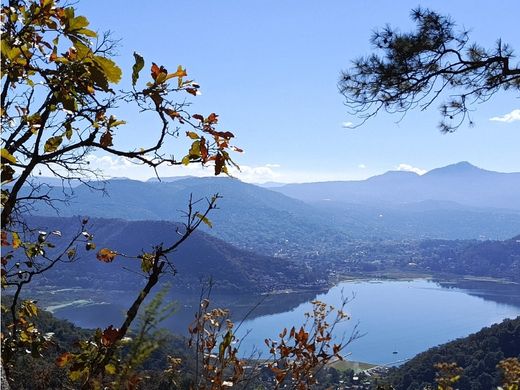 Land in Valle de Bravo, Estado de México