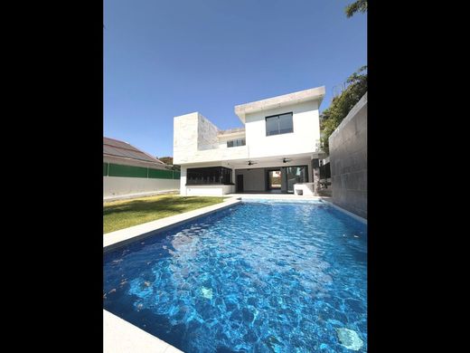 Luxury home in Atlatlahucan, Morelos
