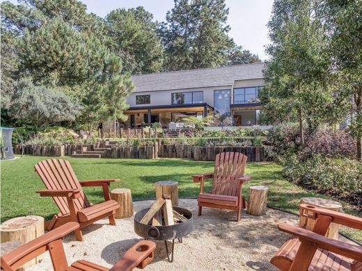 Luxury home in Valle de Bravo, Estado de México