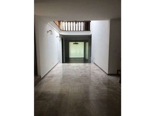 Πολυτελή κατοικία σε Ciudad López Mateos, Atizapán de Zaragoza