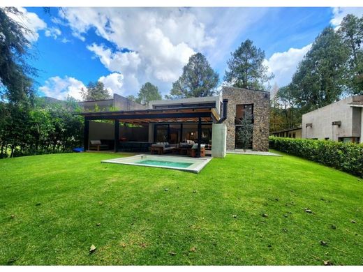 Πολυτελή κατοικία σε Valle de Bravo, Estado de México