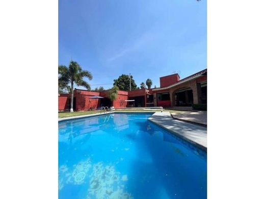 Country House in Yautepec, Morelos
