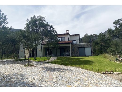 Luxury home in Arteaga, Coahuila