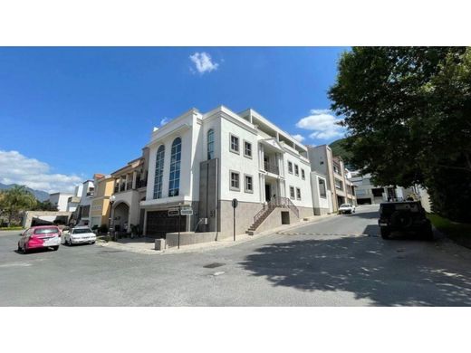 Luxury home in San Pedro, China