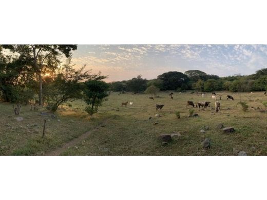 Land in La Joya Hussongs, Ensenada