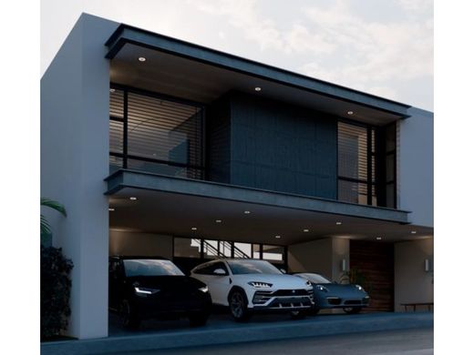 Luxus-Haus in Santiago, Nuevo León