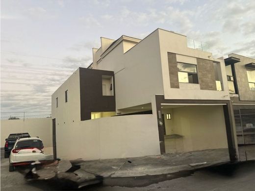 Casa de lujo en Apodaca, Estado de Nuevo León