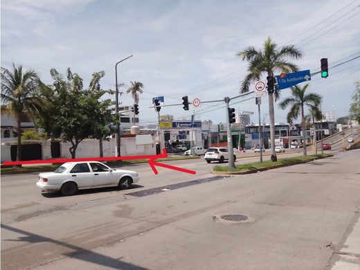 Grond in Acapulco de Juárez, Guerrero