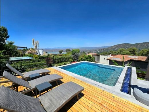 Luxe woning in Valle de Bravo, Mexico (staat)