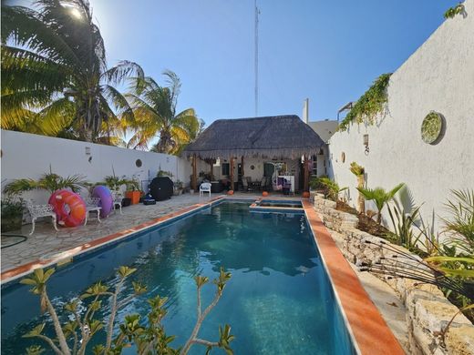 Luksusowy dom w Chelem, Progreso