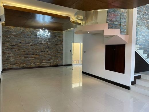 Luxe woning in Monterrey, Nuevo León