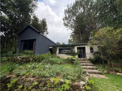Casa de lujo en Valle de Bravo, Estado de México