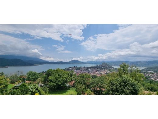 Luxury home in Valle de Bravo, Estado de México