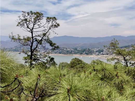 Land in Valle de Bravo, Estado de México