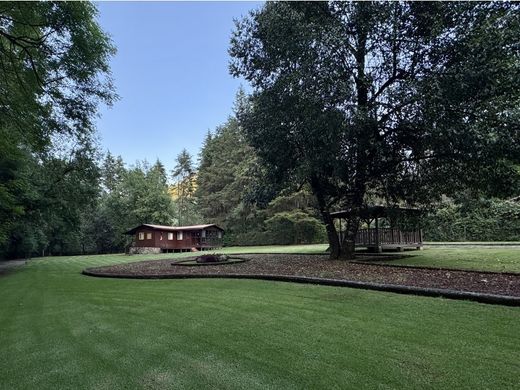 Casa de lujo en Valle de Bravo, Estado de México