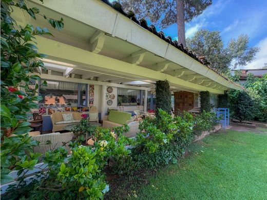 Πολυτελή κατοικία σε Valle de Bravo, Estado de México