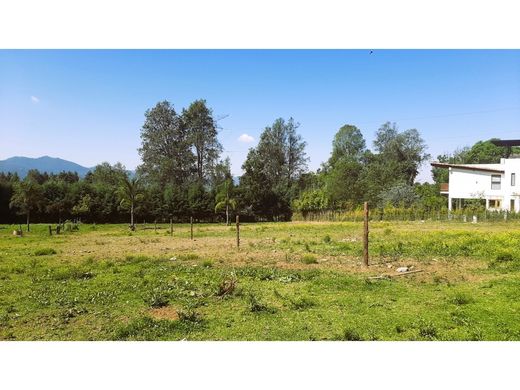 토지 / Valle de Bravo, Estado de México