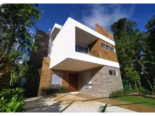 Luxe woning in Playa del Carmen, Solidaridad