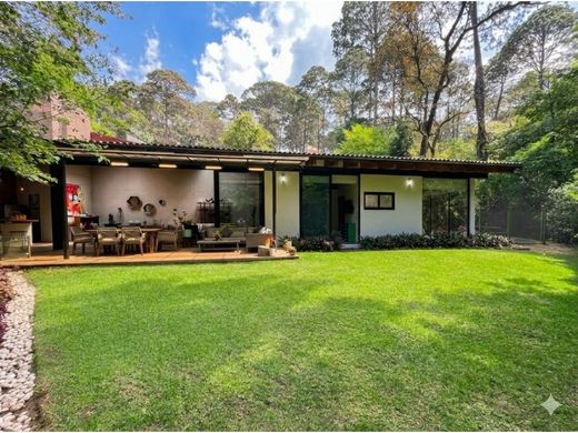 Casa de lujo en Valle de Bravo, Estado de México