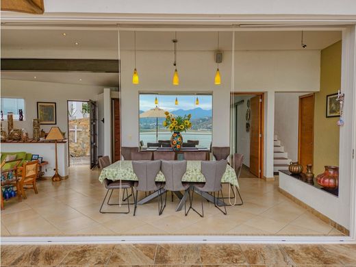Luxury home in Valle de Bravo, Estado de México