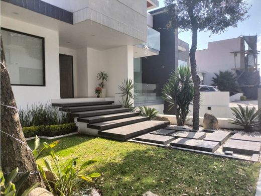 Luxury home in Ciudad López Mateos, Atizapán de Zaragoza