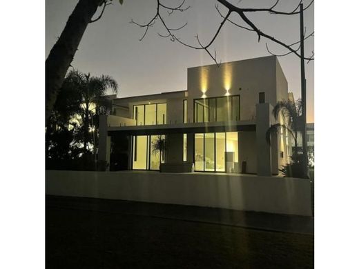 Casa de luxo - Valle de Cuernavaca, Morelos