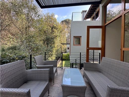 Residential complexes in Valle de Bravo, Estado de México