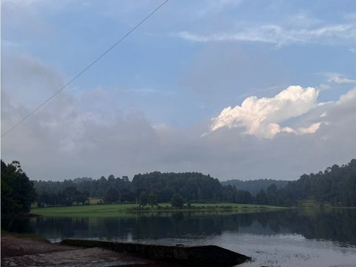 Teren w Valle de Bravo, Estado de México