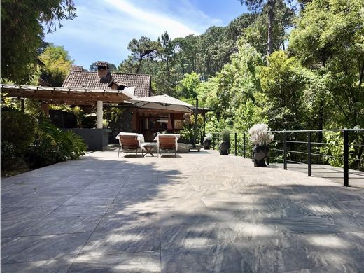 Residential complexes in Valle de Bravo, Estado de México