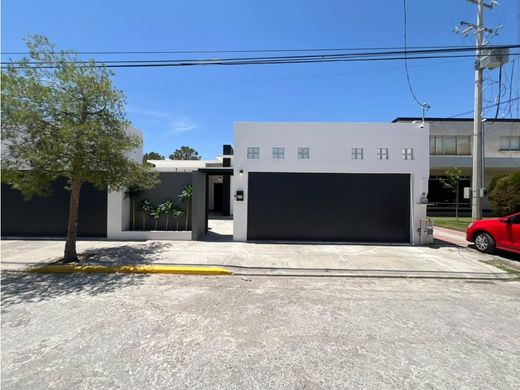 Luxury home in Ciudad Juárez, Juárez