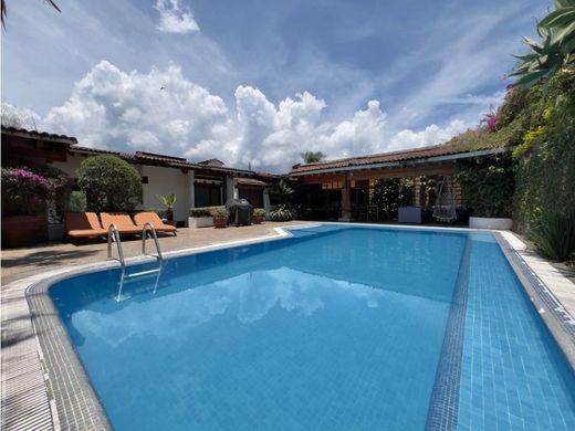 منزل ﻓﻲ Valle de Bravo, Estado de México