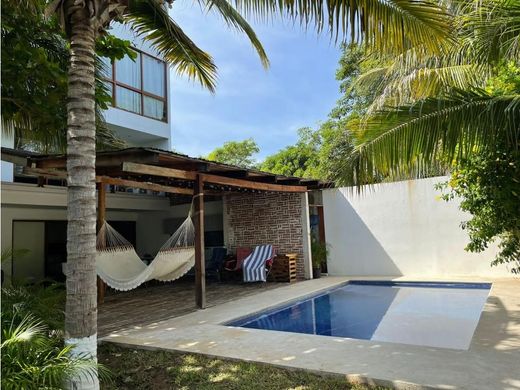 Luxus-Haus in Puerto Escondido, San Pedro Mixtepec -Dto. 22 -