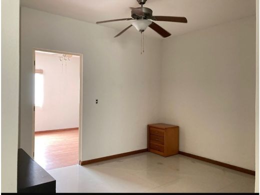 Элитный дом, San Pedro, China