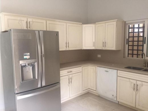 Luxury home in San Pedro, China