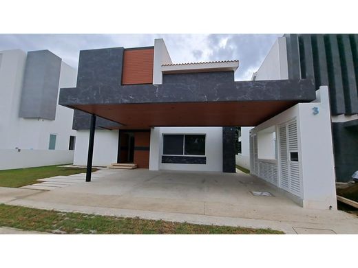 Luxe woning in Emiliano Zapata, Morelos