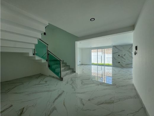 Luxus-Haus in Santa Clara, Ocoyucan