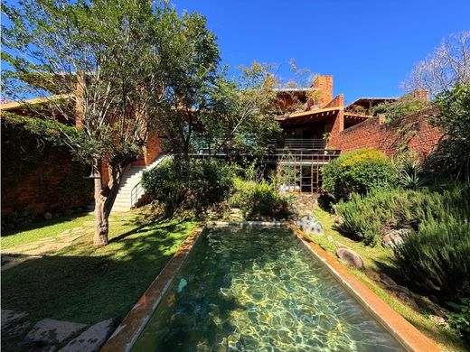 Complexes résidentiels à Valle de Bravo, Estado de México