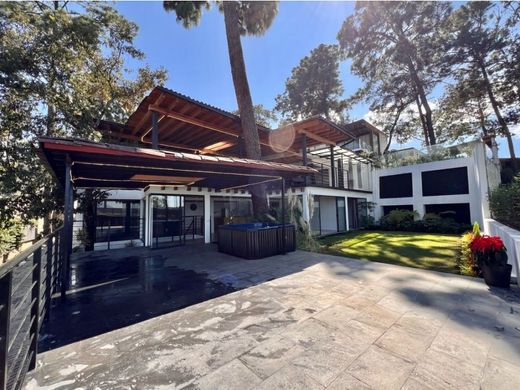 Complexes résidentiels à Valle de Bravo, Estado de México