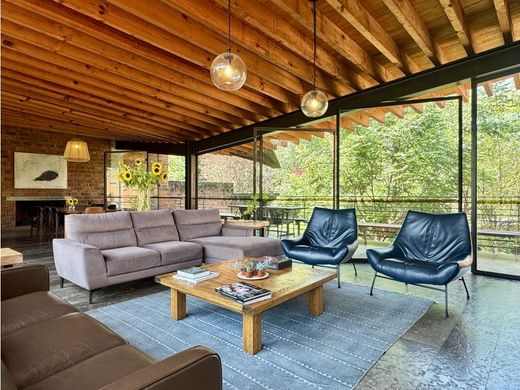 Complexes résidentiels à Valle de Bravo, Estado de México