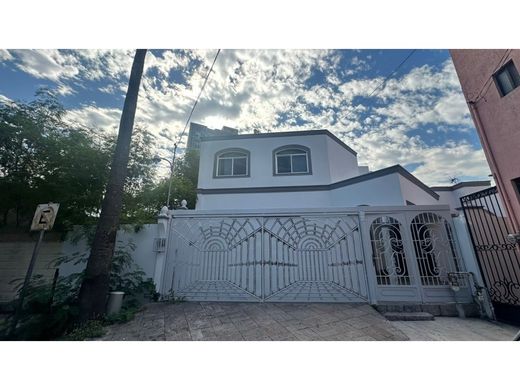 Luxury home for sale in San Nicolás de los Garza