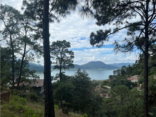 토지 / Valle de Bravo, Estado de México