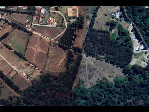 أرض ﻓﻲ Valle de Bravo, Estado de México