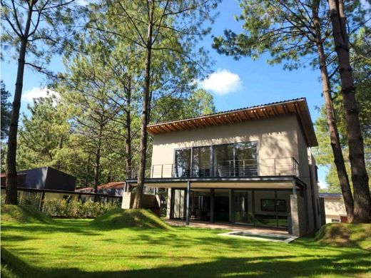 Luxury home in Valle de Bravo, Estado de México