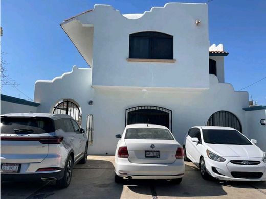 Appartementencomplex in Cabo San Lucas, Los Cabos