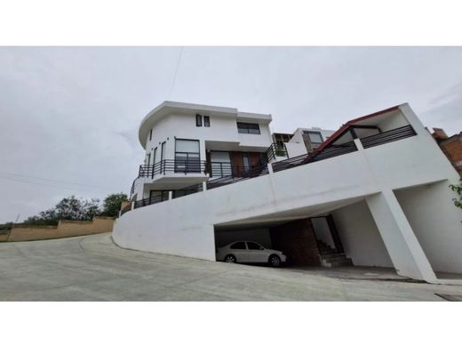 Casa di lusso a Ciudad López Mateos, Atizapán de Zaragoza