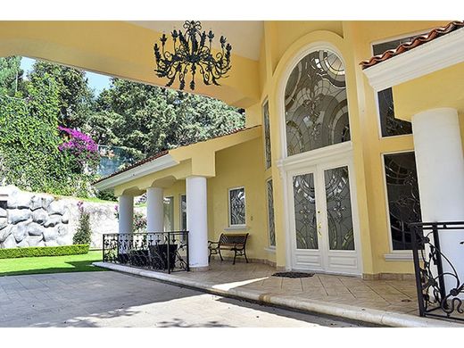 Luxury home in Ciudad López Mateos, Atizapán de Zaragoza