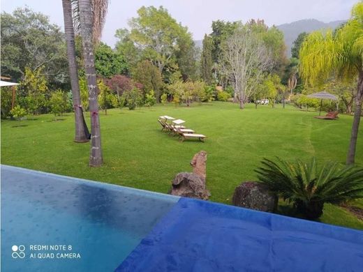 Ρουστίκ ή αγροικία σε Valle de Bravo, Estado de México