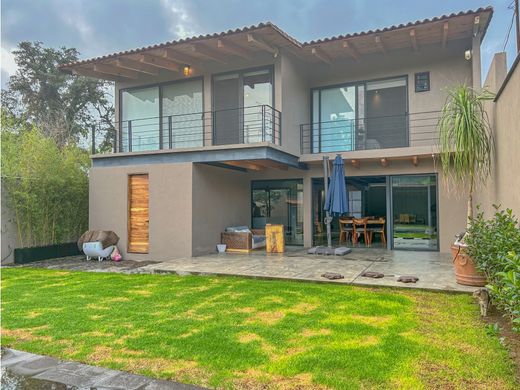 Luxury home in Valle de Bravo, Estado de México