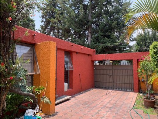 Luxus-Haus in Naucalpan de Juárez, México (Bundesstaat)
